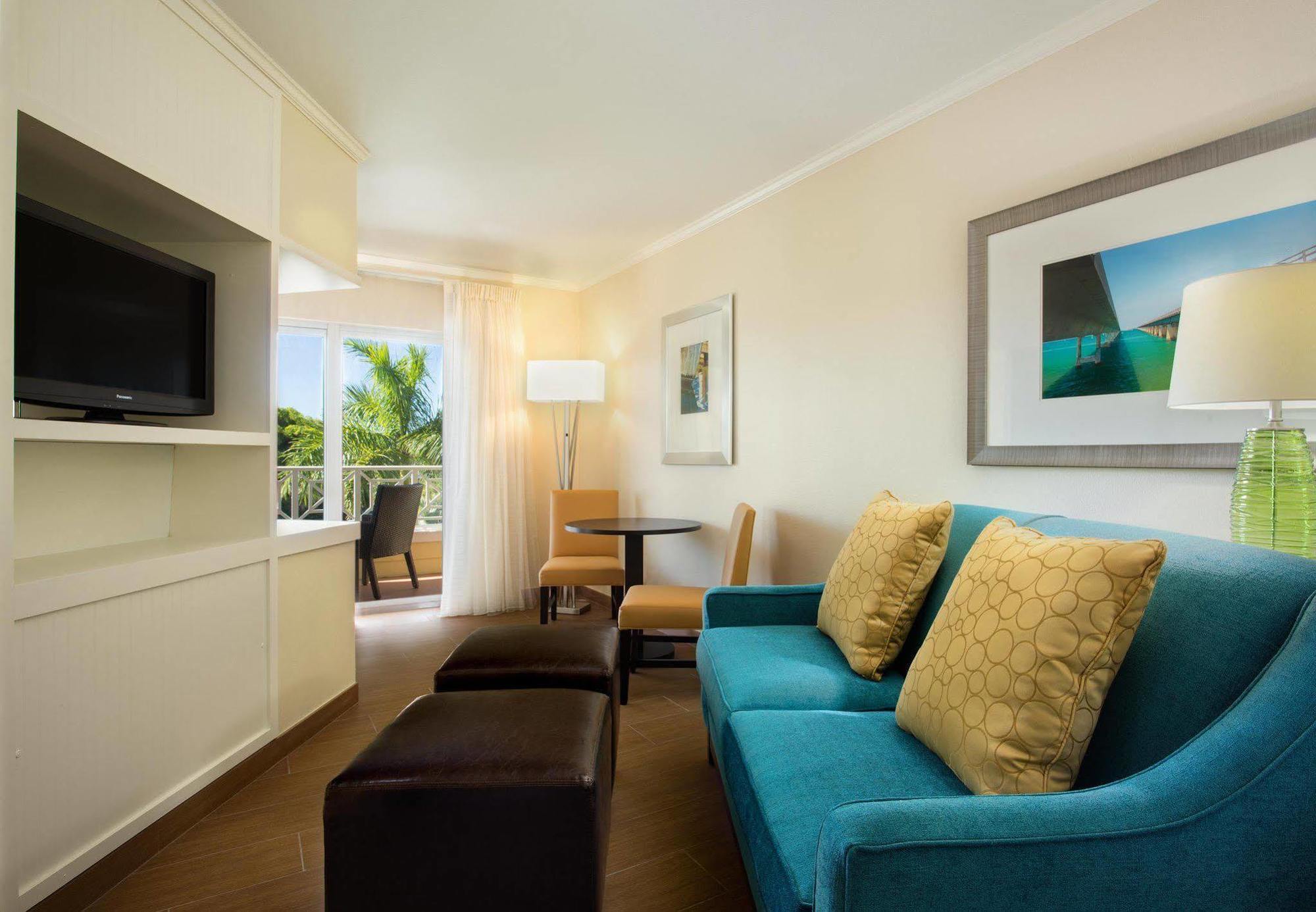 Fairfield Inn & Suites By Marriott Key West Exteriör bild